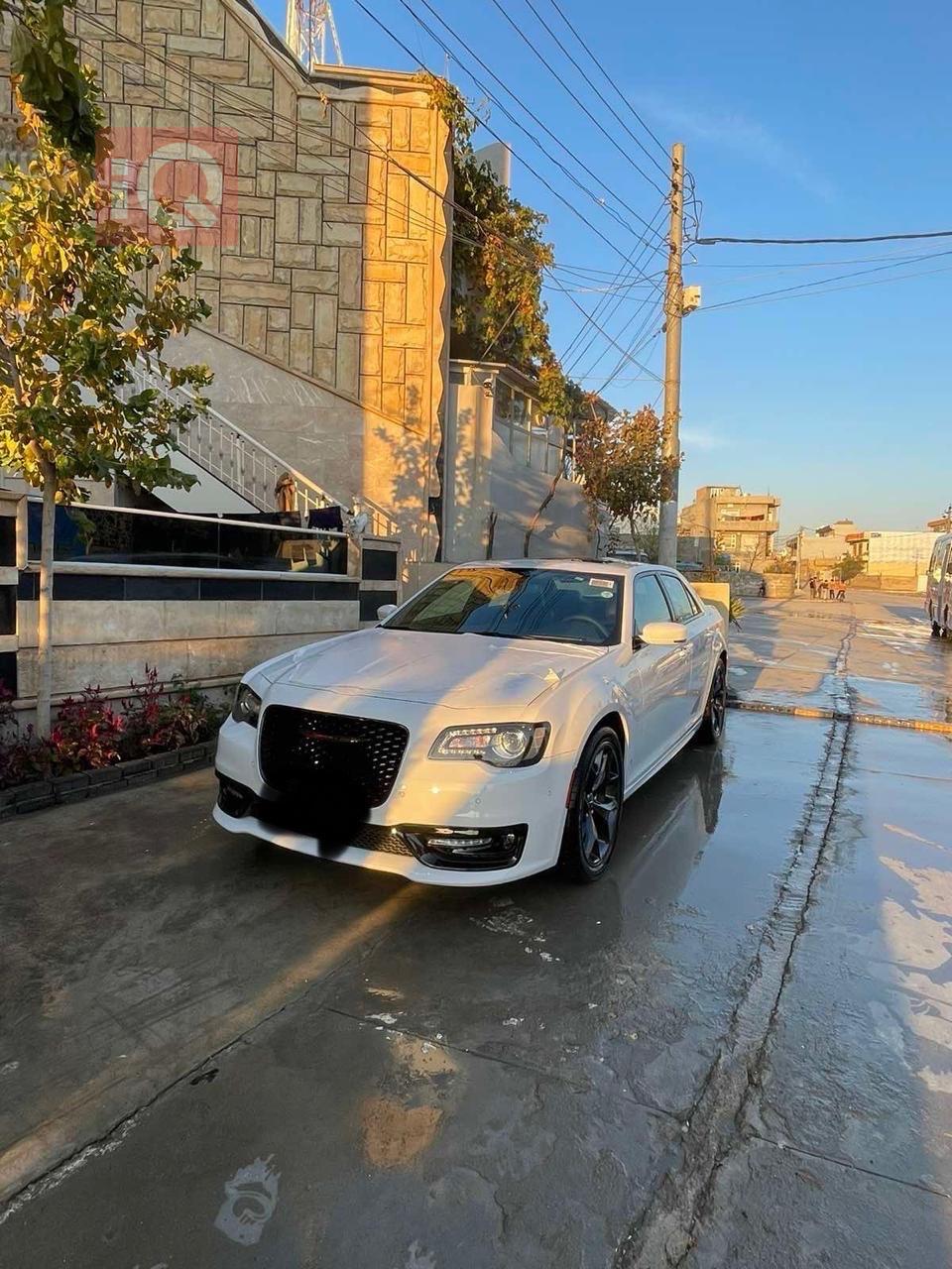 كرايسلر 300